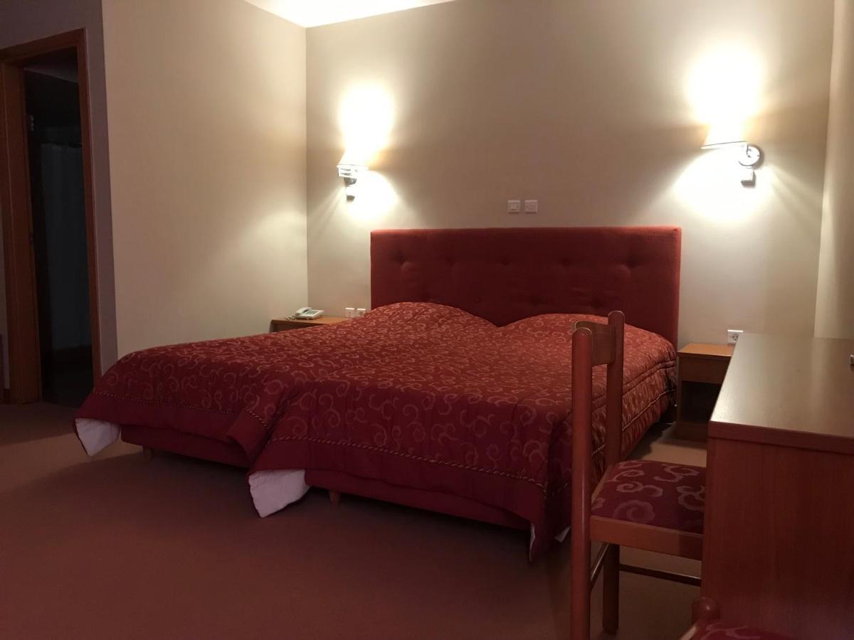 Plaza Hotel 나프팍토스 외부 사진