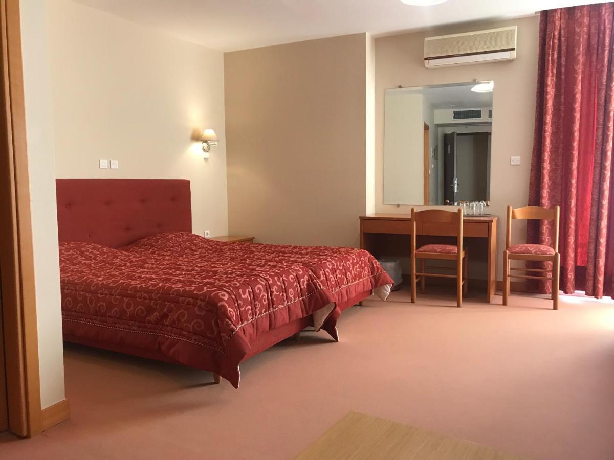Plaza Hotel 나프팍토스 외부 사진